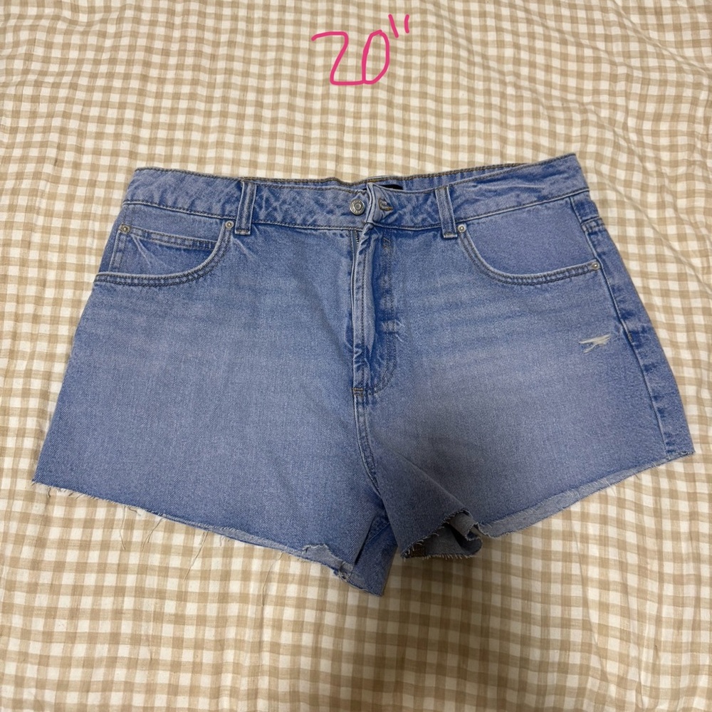 NWOT ASOS Women's Blue Denim Shorts